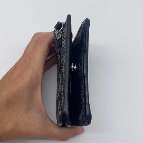 Coach - Bi- Fold Wallet Black and White With C Monogram - Picture 6 of 13